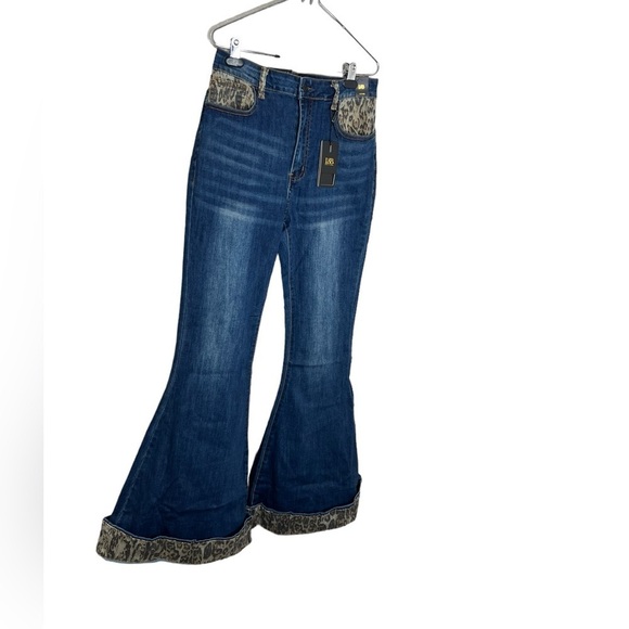 Lucky & Blessed Women’s Leopard Cuffed Denim Flare Jeans - Picture 4 of 13